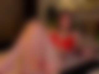 Live cam show with Leila-Unlit - Nipple Piercings on Soda Cam