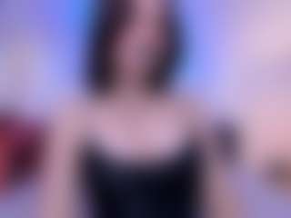Medea-Queen MILF webcam performer live streaming