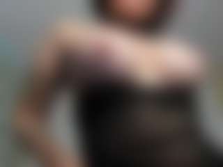 Live cam show with Medea-Queen - Lush MILF on Camming Site