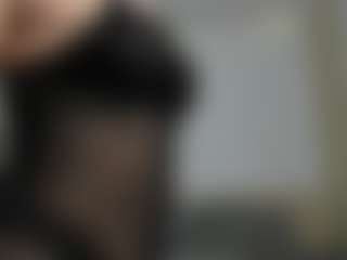 Live cam show with Medea-Queen - Dildo Or Vibrator MILF on Camming Site