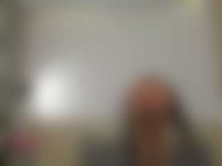 Medea-Queen MILF webcam performer live streaming