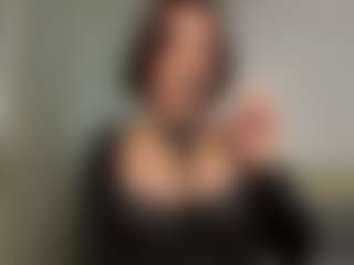 Live cam show with Medea-Queen - Brown Hair Petite on numayanayam.club