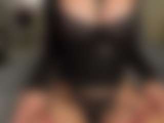 Live cam show with Medea-Queen - Fingers on sexytreat.net