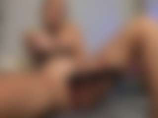Live cam show with Medea-Queen - Flirt MILF on CamClone