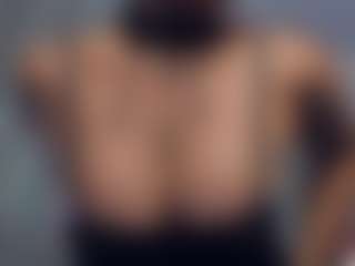 Spettacolo in cam dal vivo con Medea-Queen - Creampie su Camsoda