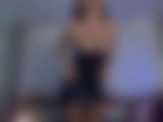 Live cam show with Medea-Queen - Sexy on CamwithHer