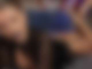 Medea-Queen MILF webcam performer live streaming