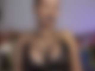 Live cam show with Medea-Queen - Public on WildCum