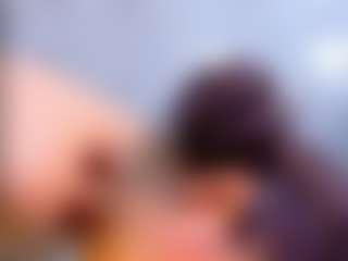Live cam show with thinsamathagirl - Curvy on live18s.com