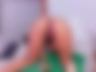 thinsamathagirl's Live Sex Cam Show