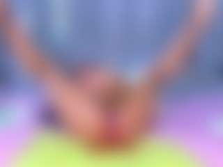 Live cam show with thinsamathagirl - Tease Curvy on xfollow cams