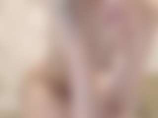 Live cam show with Caroline - Sweet on TastyBlacksLive