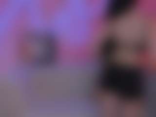 Live cam show with eva-smiiith - Smoking on StripNow