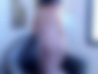 Live cam show with MelissaFoxx - Nipple Piercings on Camsoda