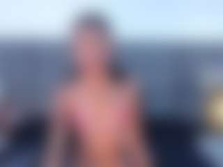Live cam show with MelissaFoxx - Nipple Piercings on Milfs Live