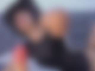 Live cam show with MelissaFoxx - Skinny on xplaylive.com