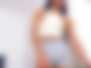 Spettacolo in cam dal vivo con AndreaxDoll - Big Cock su Camsoda