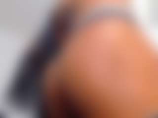 Live cam show with AndreaxDoll - Average on WildCum
