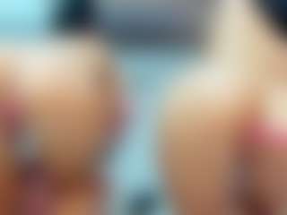 Live cam show with lvmexoxo - Skinny on Camsoda