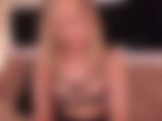 GretaVelvet's Live Sex Cam Show