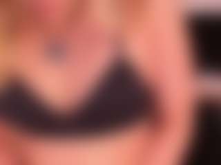 GretaVelvet's Live Sex Cam Show