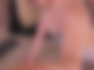 Live cam show with GretaVelvet - Ass Bouncing on Gym Cam Girls