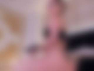 GretaVelvet's Live Sex Cam Show
