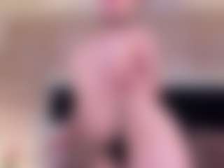 GretaVelvet's Live Sex Cam Show