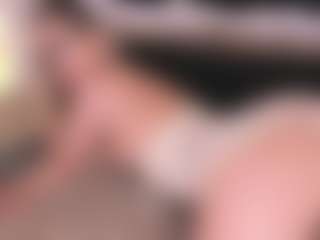 Live cam show with GretaVelvet - Teen (18+) on Milfs Live