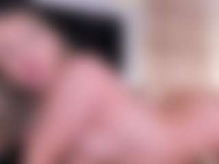 Live cam show with GretaVelvet - Lush on TeamSkeetLive