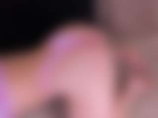 Live cam show with GretaVelvet - Petite on Stripli.com
