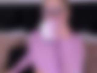 Live cam show with GretaVelvet - Shaved Pussy on Cam Slut