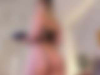 Live cam show with GretaVelvet - Athletic on sexylive.show