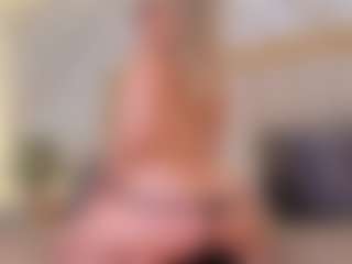 GretaVelvet's Live Sex Cam Show