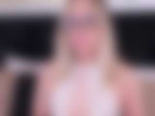 GretaVelvet's Live Sex Cam Show