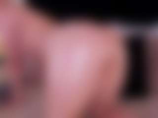 Live cam show with GretaVelvet - Striptease Teen (18+) on Camming Site