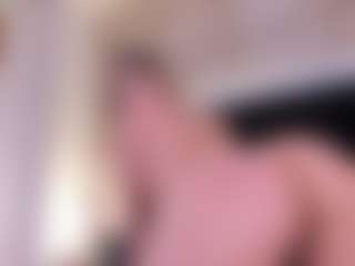 Live cam show with GretaVelvet - Brown Eyes Blonde Hair on Camming Site