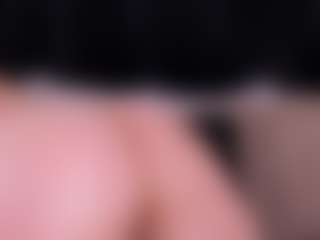 Live cam show with GretaVelvet - Athletic Teen (18+) on CamClone