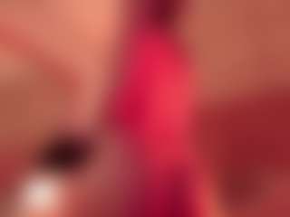 Live cam show with GretaVelvet - Public on Streamer API