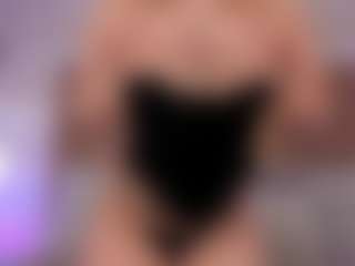 GretaVelvet's Live Sex Cam Show