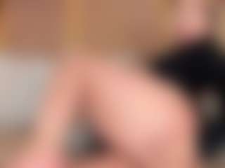 GretaVelvet's Live Sex Cam Show
