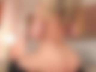 Live cam show with GretaVelvet - Blonde Hair Petite on Camsoda