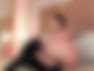 Live cam show with GretaVelvet - White on milfzrlive.com | colombia
