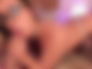 GretaVelvet's Live Sex Cam Show