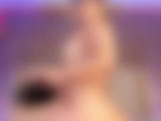 GretaVelvet's Live Sex Cam Show