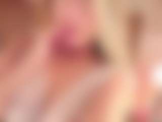 GretaVelvet's Live Sex Cam Show