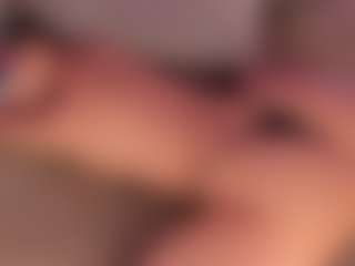 Live cam show with GretaVelvet - Blonde Hair Petite on CamSodaAdn