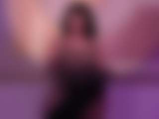 GretaVelvet's Live Sex Cam Show