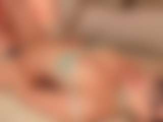 Live cam show with GretaVelvet - Athletic Blowjob on Milfs Live