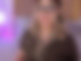 Live cam show with GretaVelvet - Blonde Hair Amateur on Livezox
